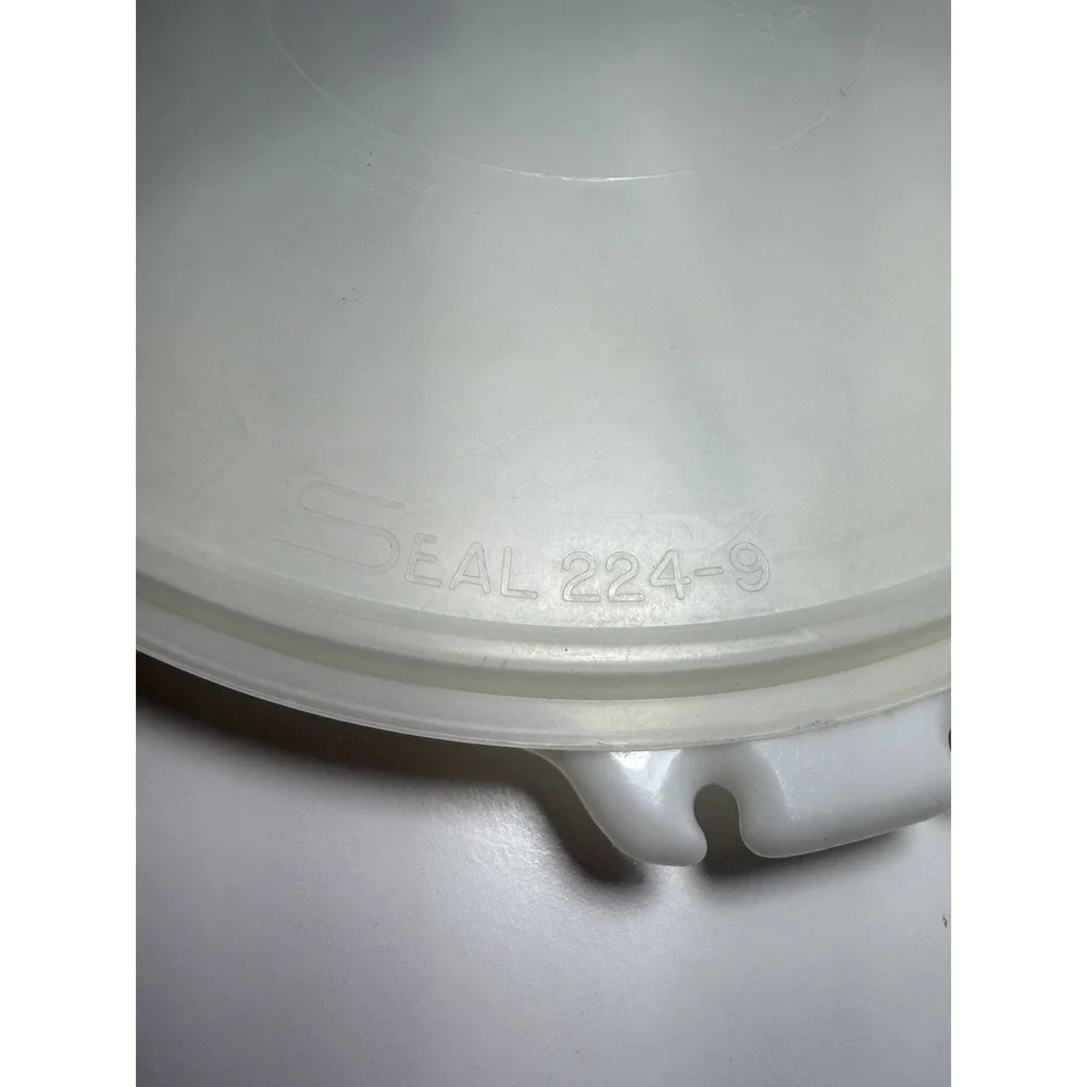 Vintage Tupperware White Party Susan Divided Vegetable Relish Tray w Lid #224-9‎